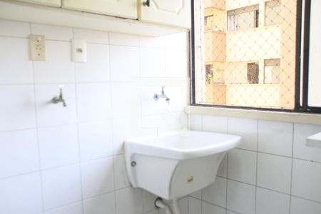 Apartamento para alugar com 60m², 3 quartos e 1 vagaÁrea de Serviço