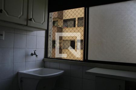 Apartamento para alugar com 60m², 3 quartos e 1 vagaÁrea de Serviço