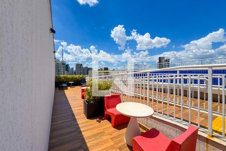 Studio à venda com 31m², 1 quarto e sem vaga Studio à venda com 31m², 1 quarto e sem vagaPiscina