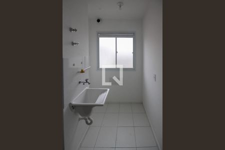 Área de Serviço de apartamento para alugar com 2 quartos, 37m² em Cidade Satélite Santa Bárbara, São Paulo