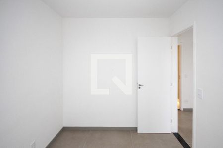 Quarto de apartamento para alugar com 2 quartos, 37m² em Cidade Satélite Santa Bárbara, São Paulo