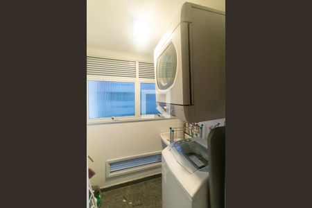 Apartamento à venda com 92m², 1 quarto e 3 vagas Apartamento à venda com 92m², 1 quarto e 3 vagasÁrea de Serviço