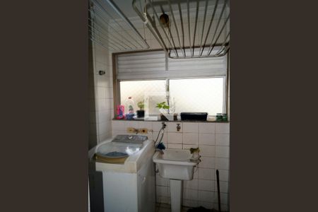 Apartamento à venda com 74m², 2 quartos e 1 vaga Apartamento à venda com 74m², 2 quartos e 1 vagaÁrea de Serviço