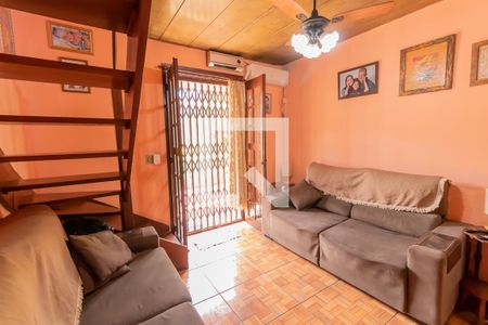 Sala de casa de condomínio à venda com 2 quartos, 55m² em Vicentina, São Leopoldo