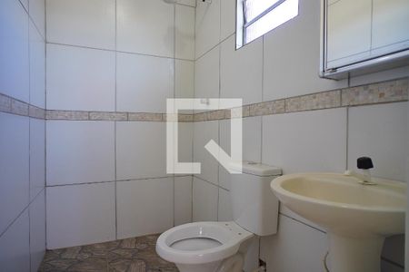 Banheiro de casa de condomínio para alugar com 1 quarto, 38m² em Estância Velha, Canoas