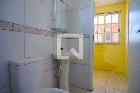 Banheiro de casa de condomínio para alugar com 1 quarto, 38m² em Estância Velha, Canoas
