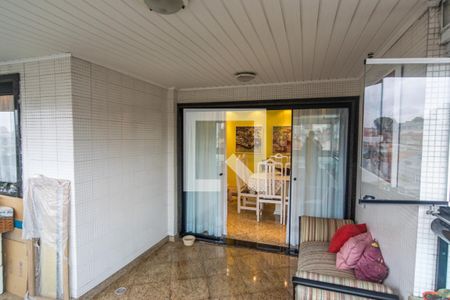 Apartamento à venda com 115m², 3 quartos e 3 vagasVaranda 