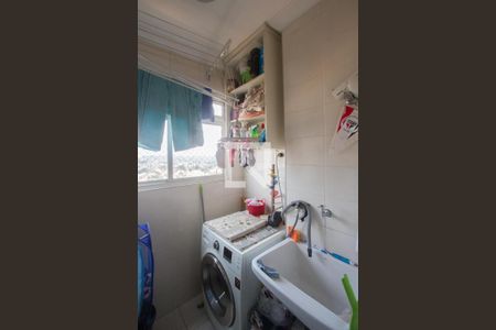 Área de Serviço de apartamento para alugar com 2 quartos, 54m² em Parque Maria Helena, São Paulo
