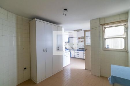 Apartamento à venda com 207m², 3 quartos e 2 vagasCozinha