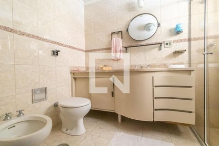 Apartamento à venda com 207m², 3 quartos e 2 vagasBanheiro da Suíte