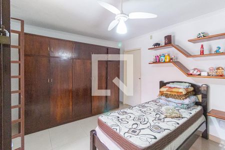 Casa à venda com 250m², 4 quartos e 2 vagasSuíte
