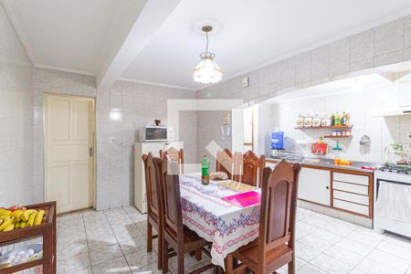 Casa à venda com 250m², 4 quartos e 2 vagasCozinha