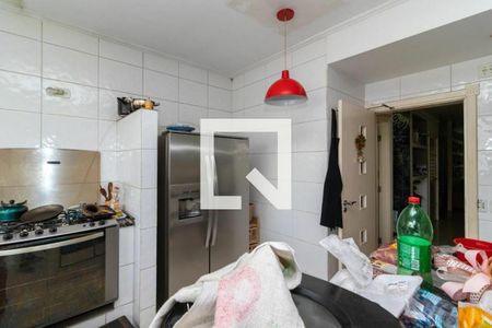 Casa à venda com 540m², 6 quartos e 6 vagas Casa à venda com 540m², 6 quartos e 6 vagasCozinha