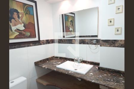 Casa à venda com 540m², 6 quartos e 6 vagas Casa à venda com 540m², 6 quartos e 6 vagasBanheiro