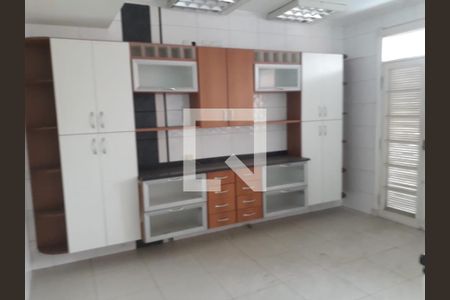 Casa à venda com 540m², 6 quartos e 6 vagas Casa à venda com 540m², 6 quartos e 6 vagasCozinha - Armários