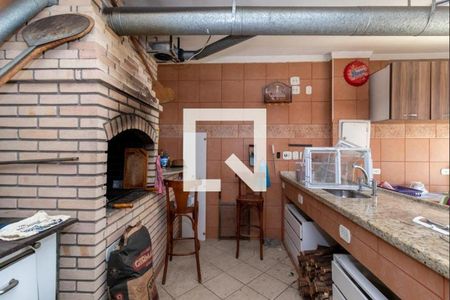 Casa à venda com 540m², 6 quartos e 6 vagas Casa à venda com 540m², 6 quartos e 6 vagasÁrea comum - Churrasqueira