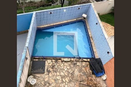 Casa à venda com 540m², 6 quartos e 6 vagas Casa à venda com 540m², 6 quartos e 6 vagasPiscina