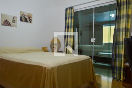 Casa de condomínio à venda com 400m², 4 quartos e 3 vagas Casa de condomínio à venda com 400m², 4 quartos e 3 vagasQuarto 1