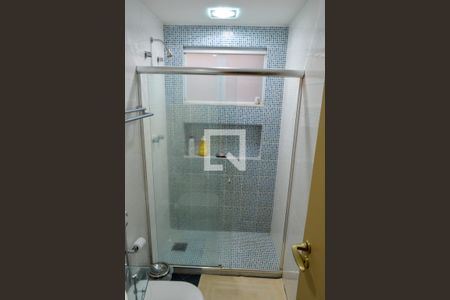 Casa de condomínio à venda com 400m², 4 quartos e 3 vagas Casa de condomínio à venda com 400m², 4 quartos e 3 vagasBanheiro