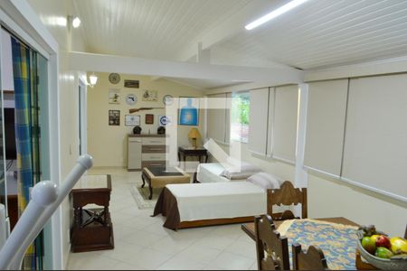 Casa de condomínio à venda com 400m², 4 quartos e 3 vagas Casa de condomínio à venda com 400m², 4 quartos e 3 vagasVaranda Fechada