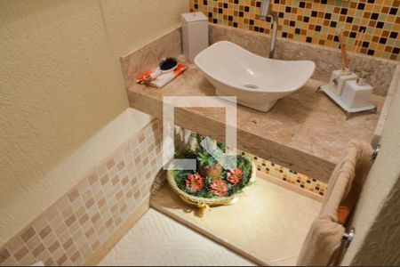 Lavabo  de casa de condomínio à venda com 4 quartos, 400m² em Taquara, Rio de Janeiro