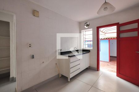 Casa para alugar com 150m², 2 quartos e 2 vagasCozinha