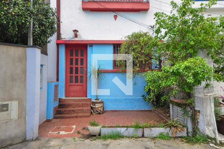 Casa para alugar com 150m², 2 quartos e 2 vagasFachada