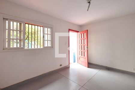 Casa para alugar com 150m², 2 quartos e 2 vagasSala