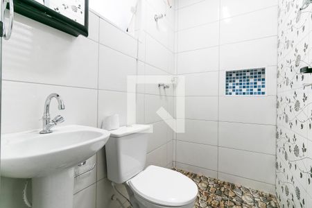 Banheiro de casa para alugar com 1 quarto, 60m² em Chácara Santo Antônio , São Paulo