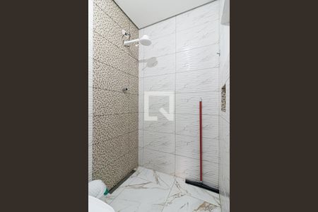 Banheiro da Suíte 1 de casa à venda com 3 quartos, 100m² em Jardim São Nicolau, São Paulo