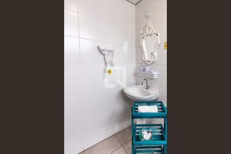 Banheiro de apartamento à venda com 1 quarto, 54m² em Santa Ifigênia, São Paulo