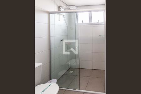 Banheiro de apartamento à venda com 1 quarto, 54m² em Santa Ifigênia, São Paulo