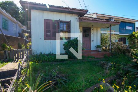 Casa à venda com 147m², 2 quartos e sem vaga Casa à venda com 147m², 2 quartos e sem vagaFachada