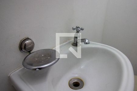 Casa à venda com 70m², 2 quartos e sem vagaLavabo