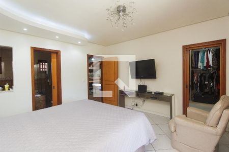 Casa à venda com 300m², 4 quartos e 1 vagaSuite