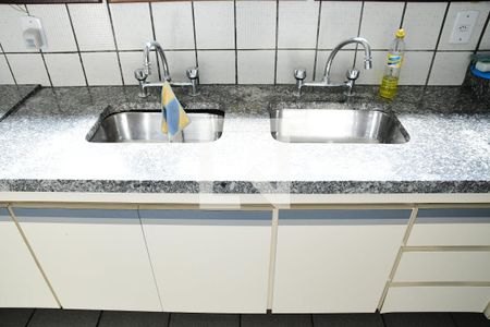 Casa de condomínio para alugar com 800m², 4 quartos e 3 vagasCozinha