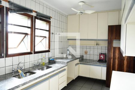 Casa de condomínio para alugar com 800m², 4 quartos e 3 vagasCozinha