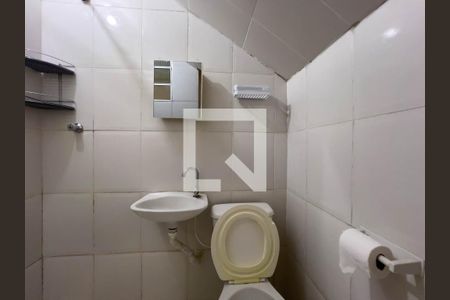 Banheiro de casa para alugar com 1 quarto, 60m² em Cambuci, São Paulo