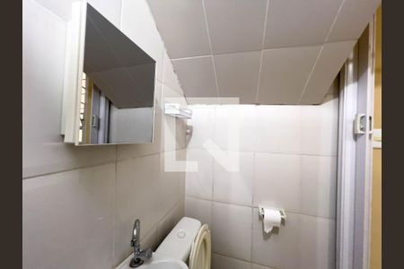 Banheiro de casa para alugar com 1 quarto, 60m² em Cambuci, São Paulo