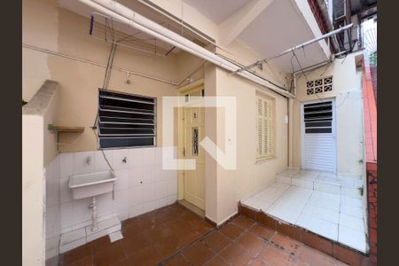 Casa para alugar com 60m², 1 quarto e sem vaga Casa para alugar com 60m², 1 quarto e sem vagaFachada