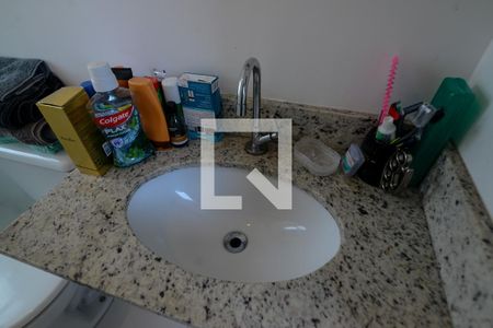 Apartamento à venda com 74m², 3 quartos e 1 vagaBanheiro da Suíte