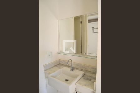 Pia banheiro de apartamento à venda com 1 quarto, 39m² em Centro, Campinas