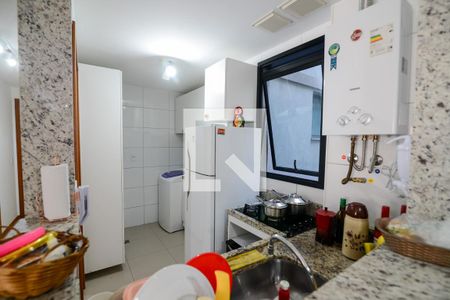 Apartamento à venda com 88m², 2 quartos e 1 vagaCozinha e Área de Serviço