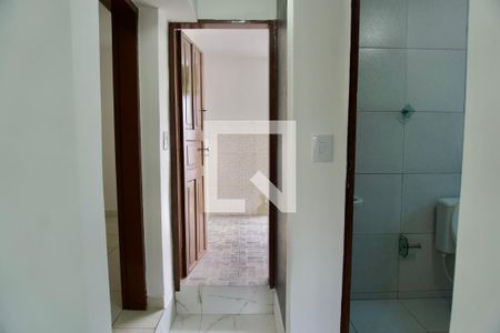 Corredor de casa para alugar com 2 quartos, 75m² em Caiçaras, Belo Horizonte