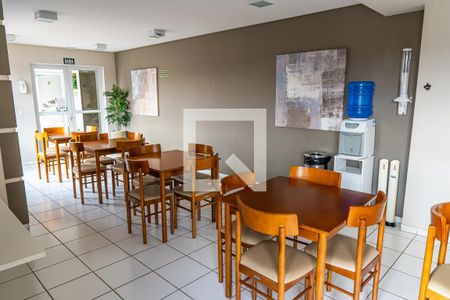 Apartamento para alugar com 55m², 2 quartos e 1 vaga Apartamento para alugar com 55m², 2 quartos e 1 vagaÁrea comum - Salão de festas