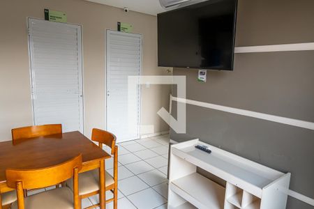 Apartamento para alugar com 55m², 2 quartos e 1 vaga Apartamento para alugar com 55m², 2 quartos e 1 vagaÁrea comum - Salão de festas