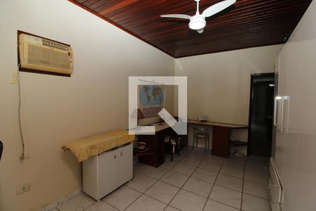 Quarto de casa de condomínio para alugar com 3 quartos, 350m² em Vargem Grande, Rio de Janeiro