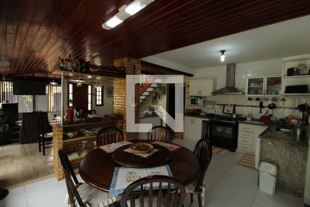 Casa de condomínio à venda com 350m², 3 quartos e 2 vagasCozinha