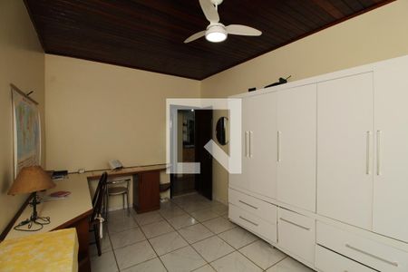Casa de condomínio à venda com 350m², 3 quartos e 2 vagasQuarto