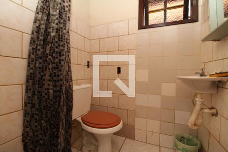 Casa de condomínio à venda com 350m², 3 quartos e 2 vagasBanheiro de Serviço